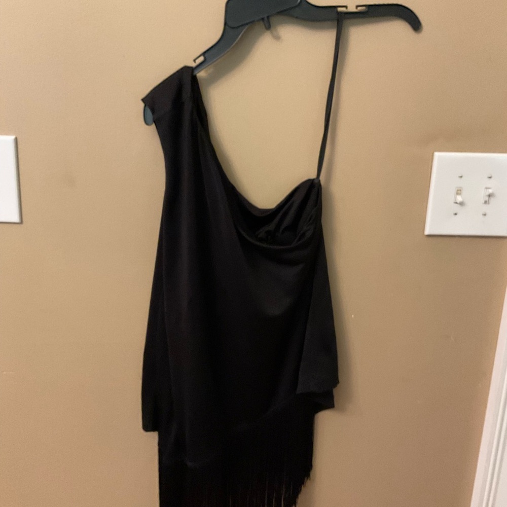 BCBG top brand new one arm with fringe